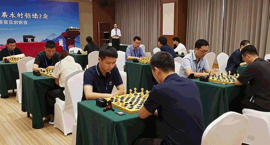 Tít báo gọi tên Carlsen, thân bài lại kể chuyện tạp chí: ChessBase Magazine số 225 hé lộ nghịch lý truyền thông cờ vua