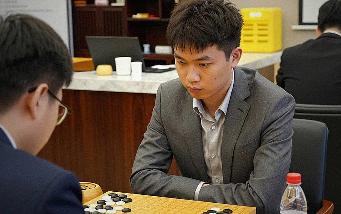 Nước cờ liều của Voi: Andrew Martin và canh bạc mang tên Elephant Gambit