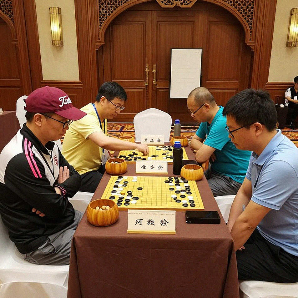 Nước cờ cuối cùng: Karsten Müller và nghề sống bằng tàn cuộc