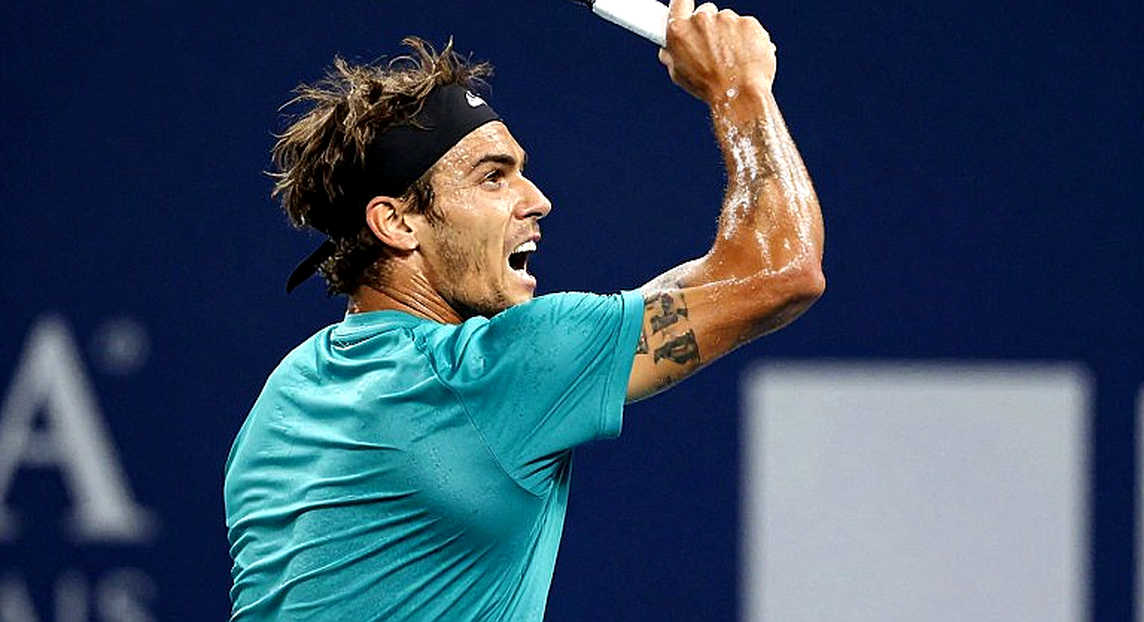 Emma Navarro bất ngờ tiến vào tứ kết US Open với chiến thắng kịch bản trước Anna Kalinskaya Emma Navarro bất ngờ tiến vào tứ kết US Open với chiến thắng kịch bản trước Anna Kalinskaya