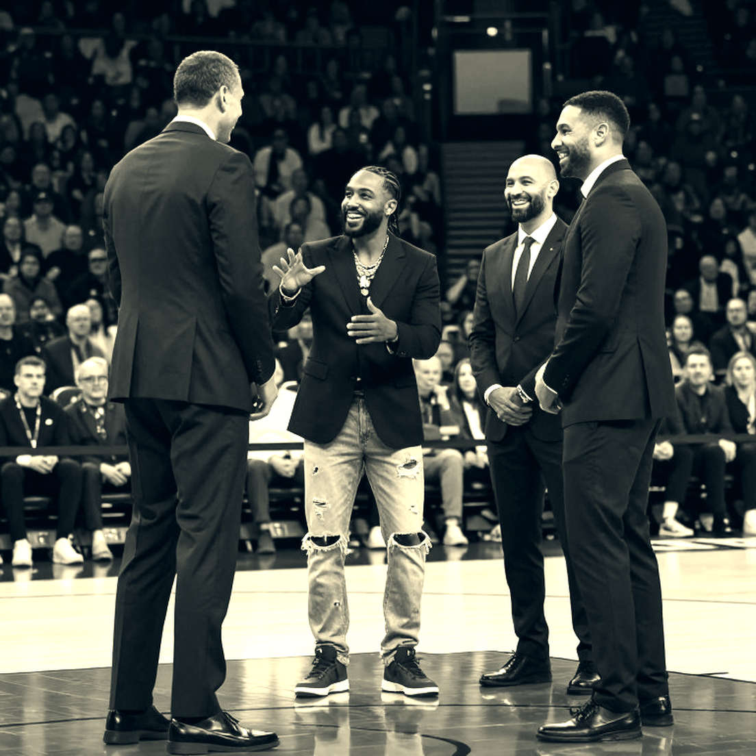 Lakers Bắt Đầu Mùa Giải Mới Với Hệ Thống Tập Trung Vào Luka Doncic Làm Trụ Cột Sau Khi Mất LeBron James
