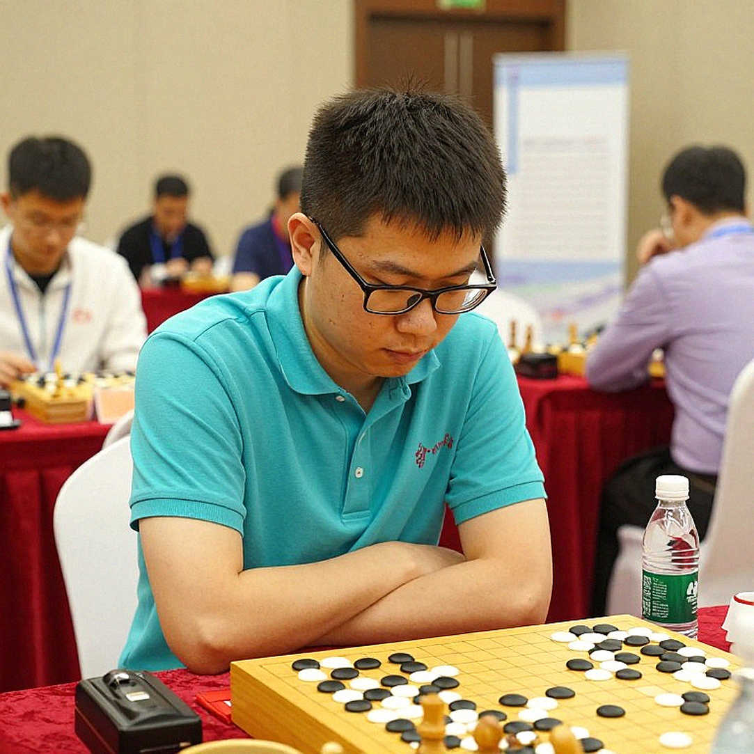 Carlsen’s Pipers dẫn đầu, nhưng ChessBase #225 lại kể một câu chuyện khác về Prague 2026 Carlsen’s Pipers dẫn đầu, nhưng ChessBase #225 lại kể một câu chuyện khác về Prague 2026