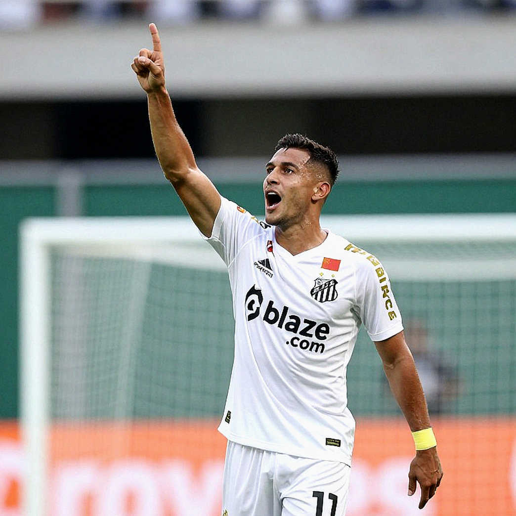 Thất bại 1-3 của PSM Makassar: Kalezic chỉ trích mặt sân GBLA, nhưng dữ liệu nói gì?