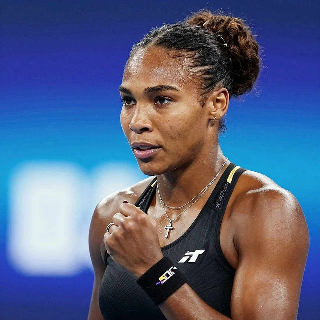 Flushing Meadows: Rybakina lật đổ Sabalenka và cái giá của ngôi số 1 viết bằng bàn chân bị thương